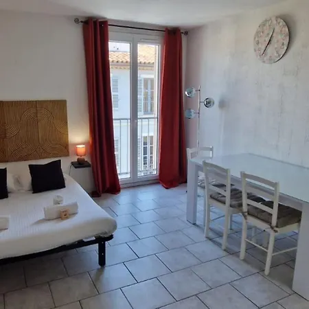 Beautiful Studio In The Heart Of Saint-Tropez Buitenkant foto