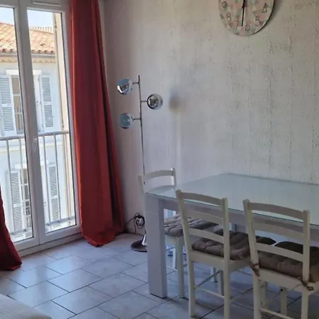 Beautiful Studio In The Heart Of Saint-Tropez Buitenkant foto